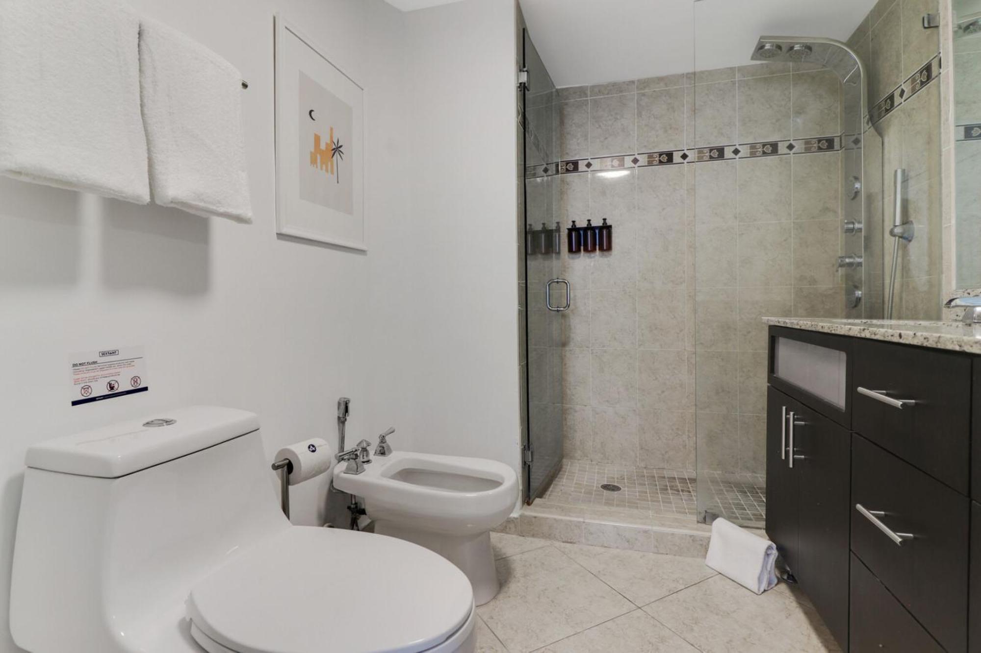 شقة Roami At Sunny Isles ميامي بيتش الغرفة الصورة